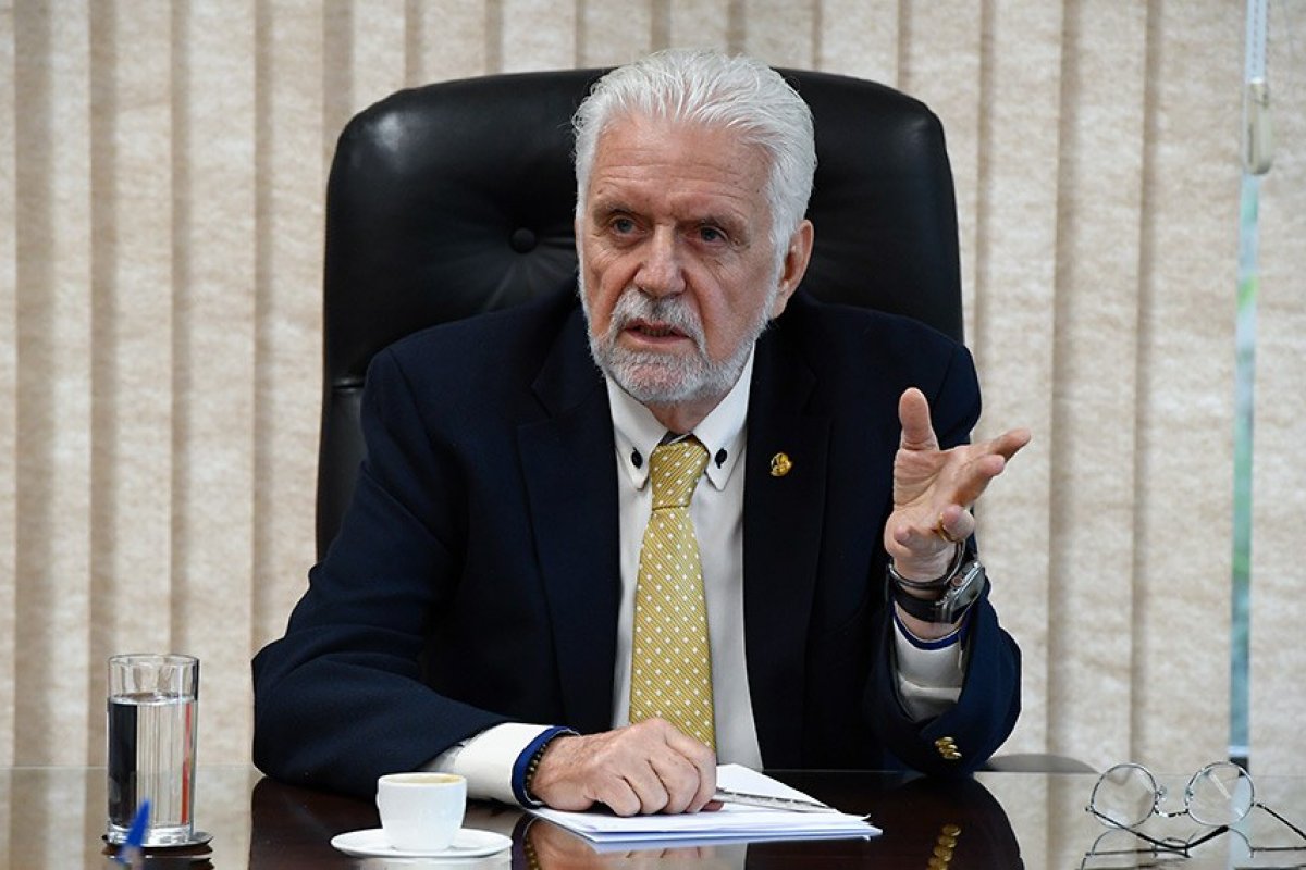 Jaques Wagner tentou vender terreno de R$ 15 milhões um dia após operação da PF, diz jornal