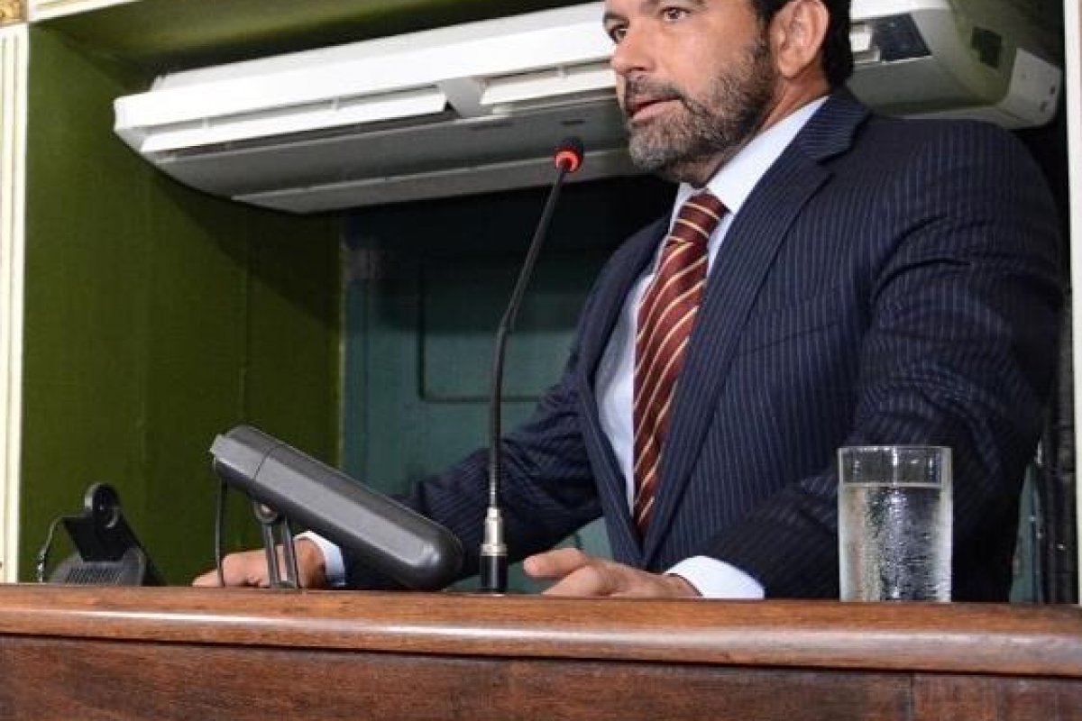 Após PV negar apoio, vereadores pedem desfiliação da sigla