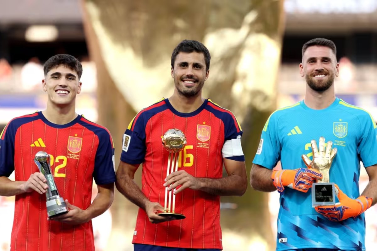 Rodri leva Bola de Ouro, e Espanha domina premiações da Copa do Mundo
