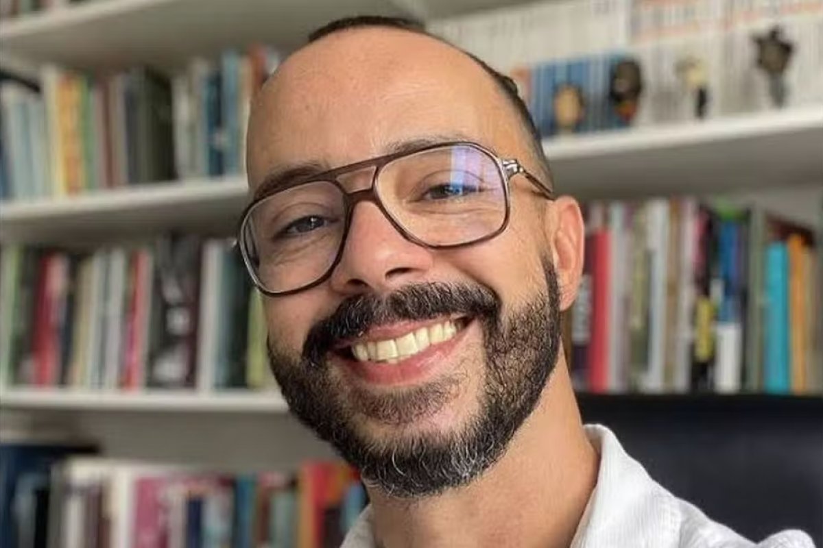 Dramaturgo e diretor teatral João Sanches morre aos 47 anos 