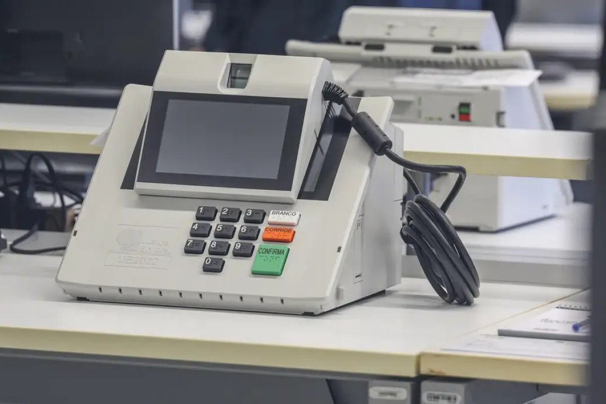TSE: Mais de 300 mil pessoas cegas devem votar nas eleições de 2026
