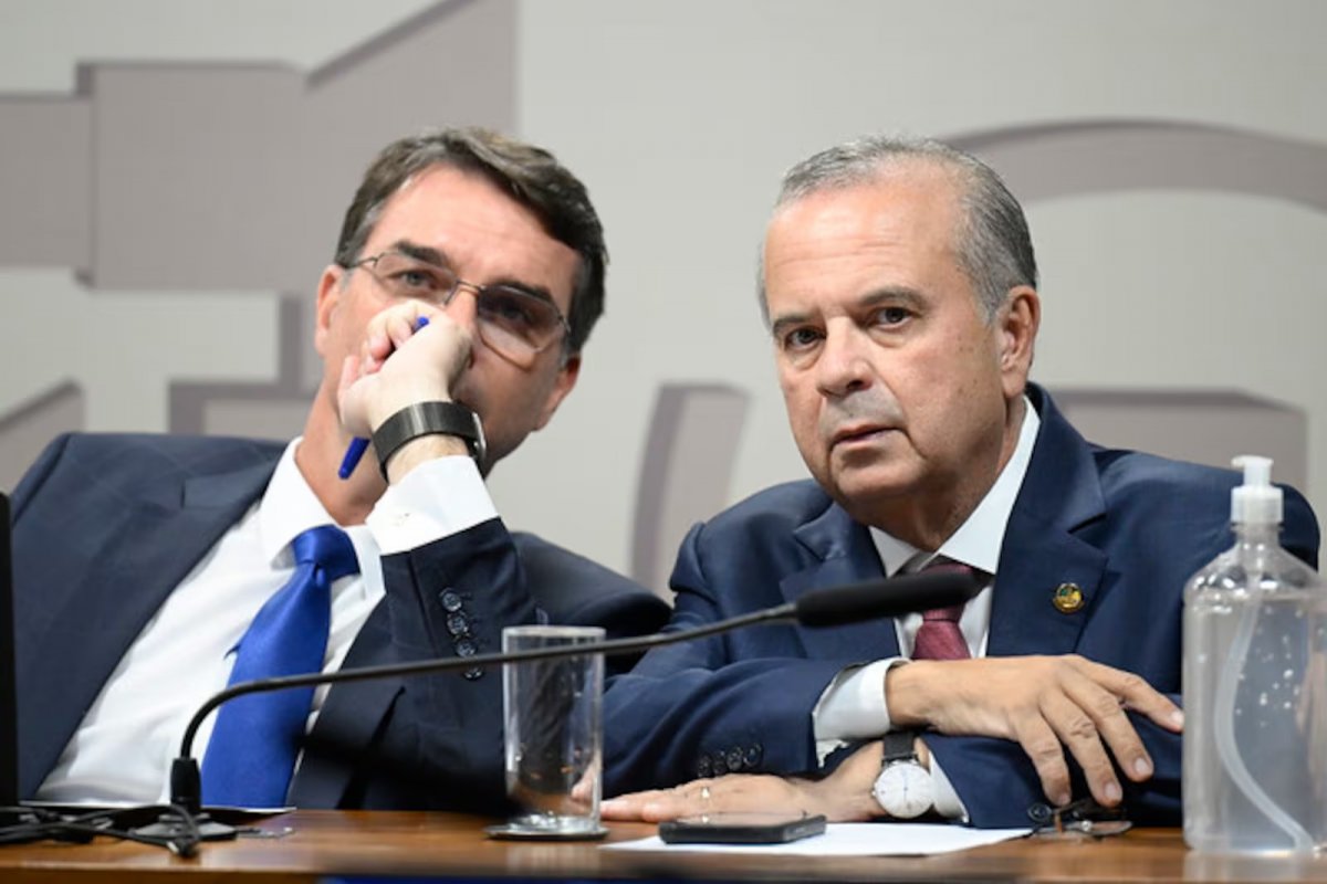 Vídeo: PL pede ao TSE investigação sobre suposto esquema de ataques a Flávio; coordenador de campanha comenta em coletiva