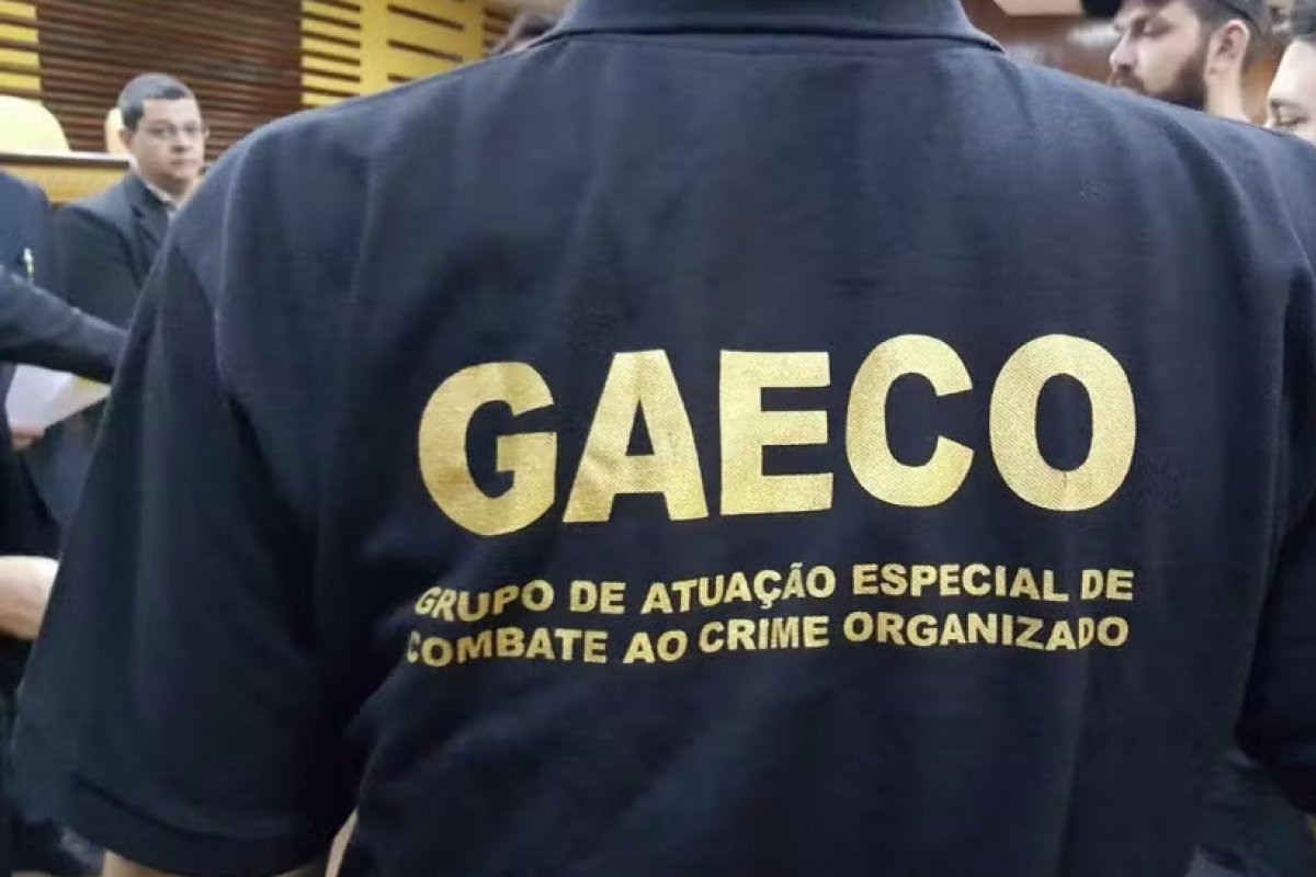 Ministério Público faz operação contra rede de financiamento do PCC e atuação em 'tribunais do crime' em SP