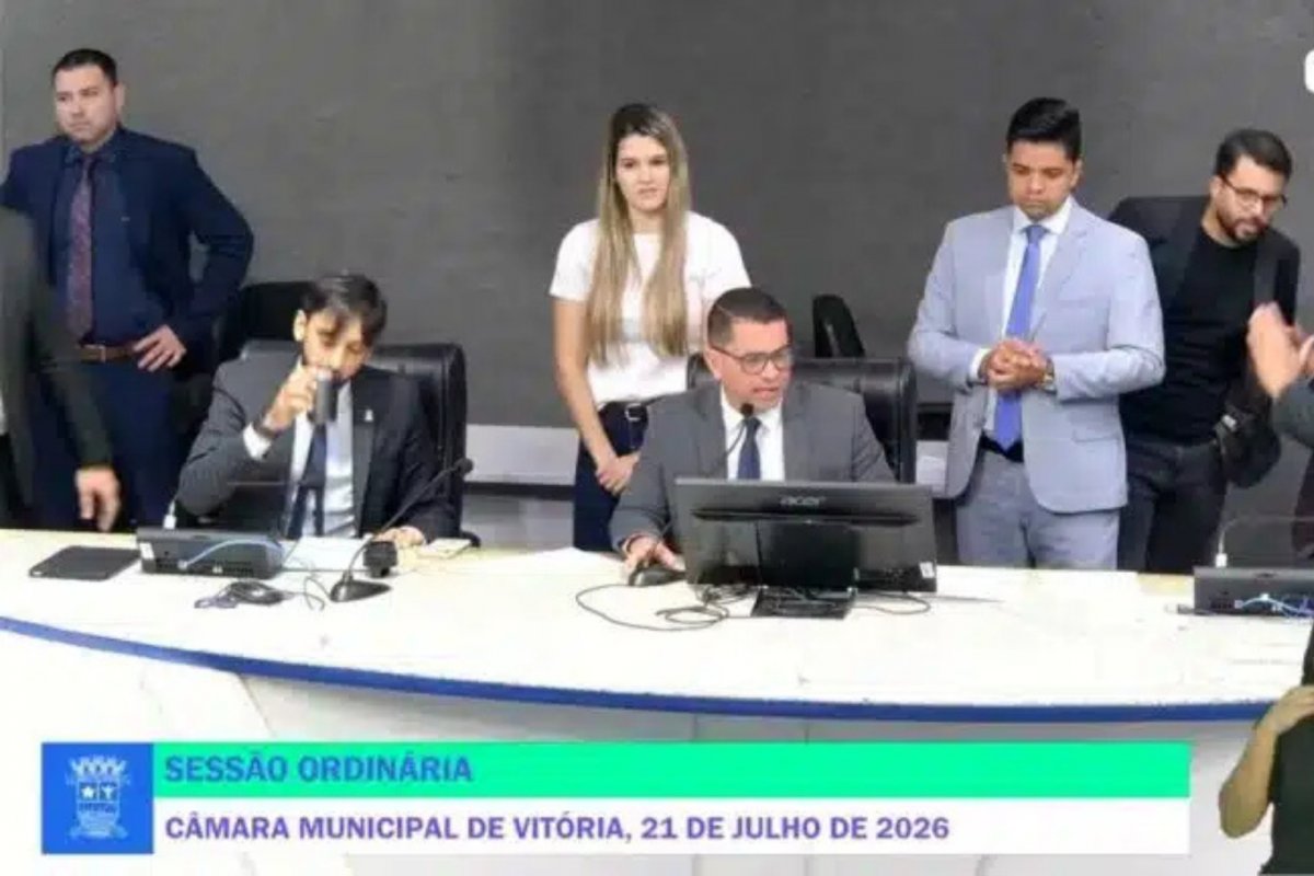 VÍDEO: Presidente da Câmara de Vitória (ES) encerra sessão com xingamentos: 'quero que se fod@'