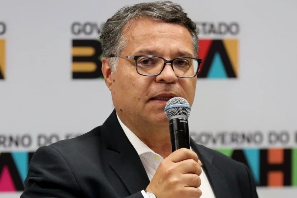 Secretário de Comunicação da Bahia deixa cargo e vai coordenar campanha de Benedita da Silva no RJ