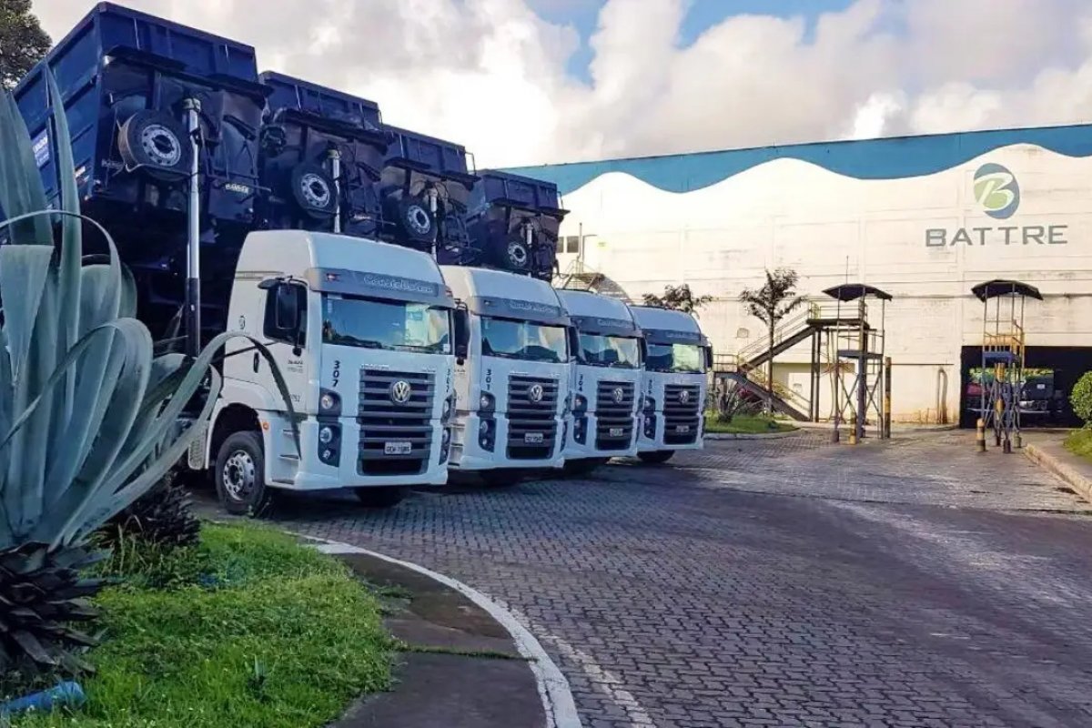 MP-BA abre investigação após prorrogação de contrato de R$ 2,6 bi do aterro de Salvador