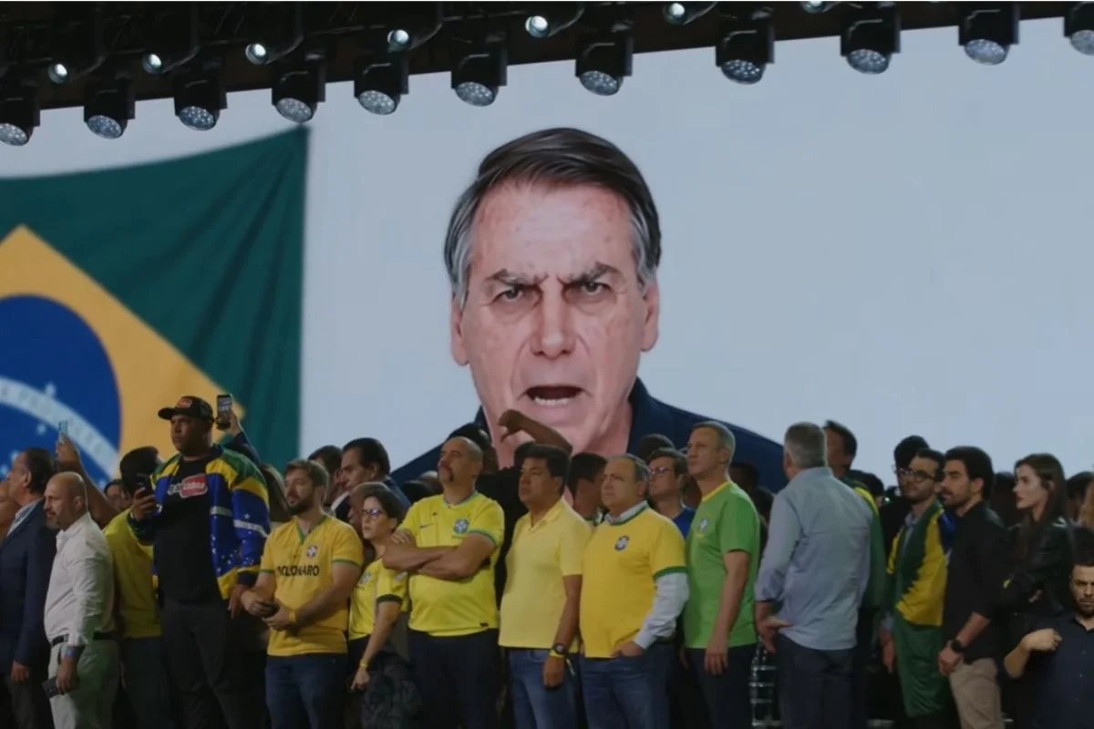 Vídeo: PL utiliza IA para ilustrar apoio de Jair Bolsonaro à candidatura de Flávio