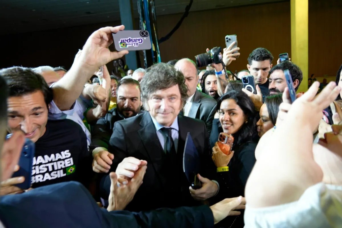 Governo Lula convoca embaixador da Argentina após fala de Milei contra Moraes