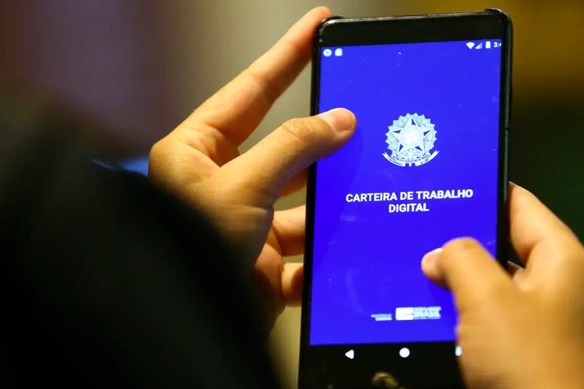 Desemprego no 2º trimestre é 5,4%, o menor já registrado no período