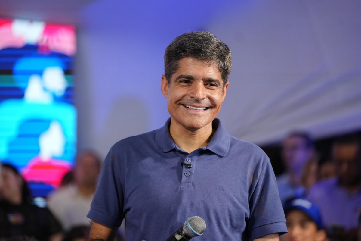 De pardo para branco: ACM Neto muda autodeclaração racial nas eleições de 2026