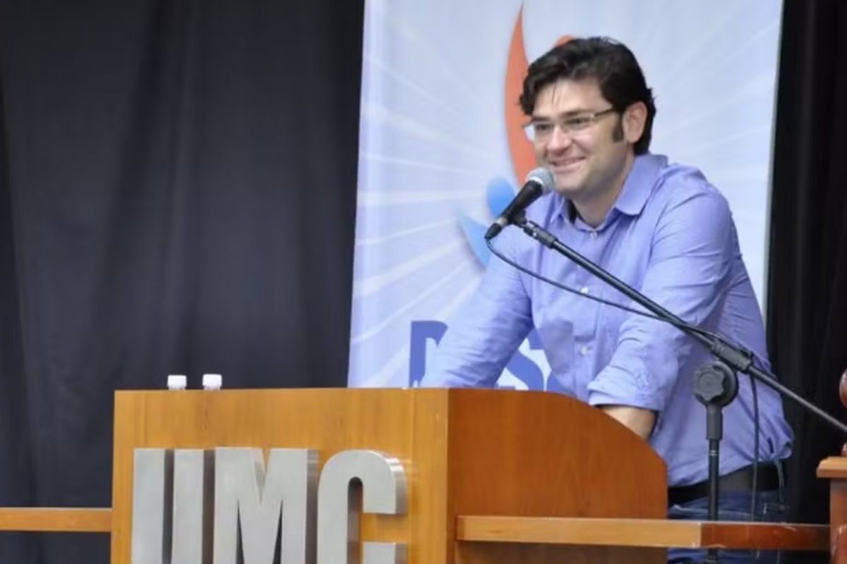 Flávio troca comando da comunicação pela segunda vez desde o início da pré-campanha
