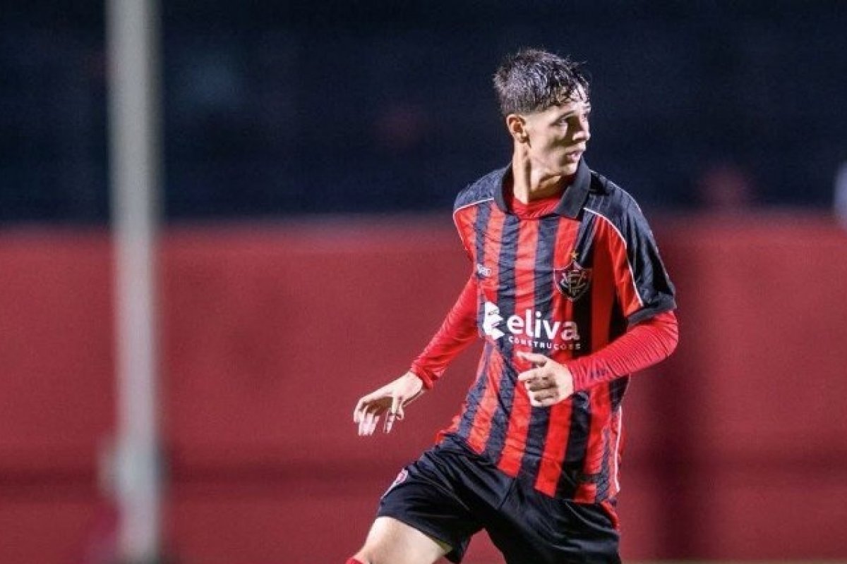 Vitória adquire em definitivo meia argentino destaque do sub-20; veja detalhes
