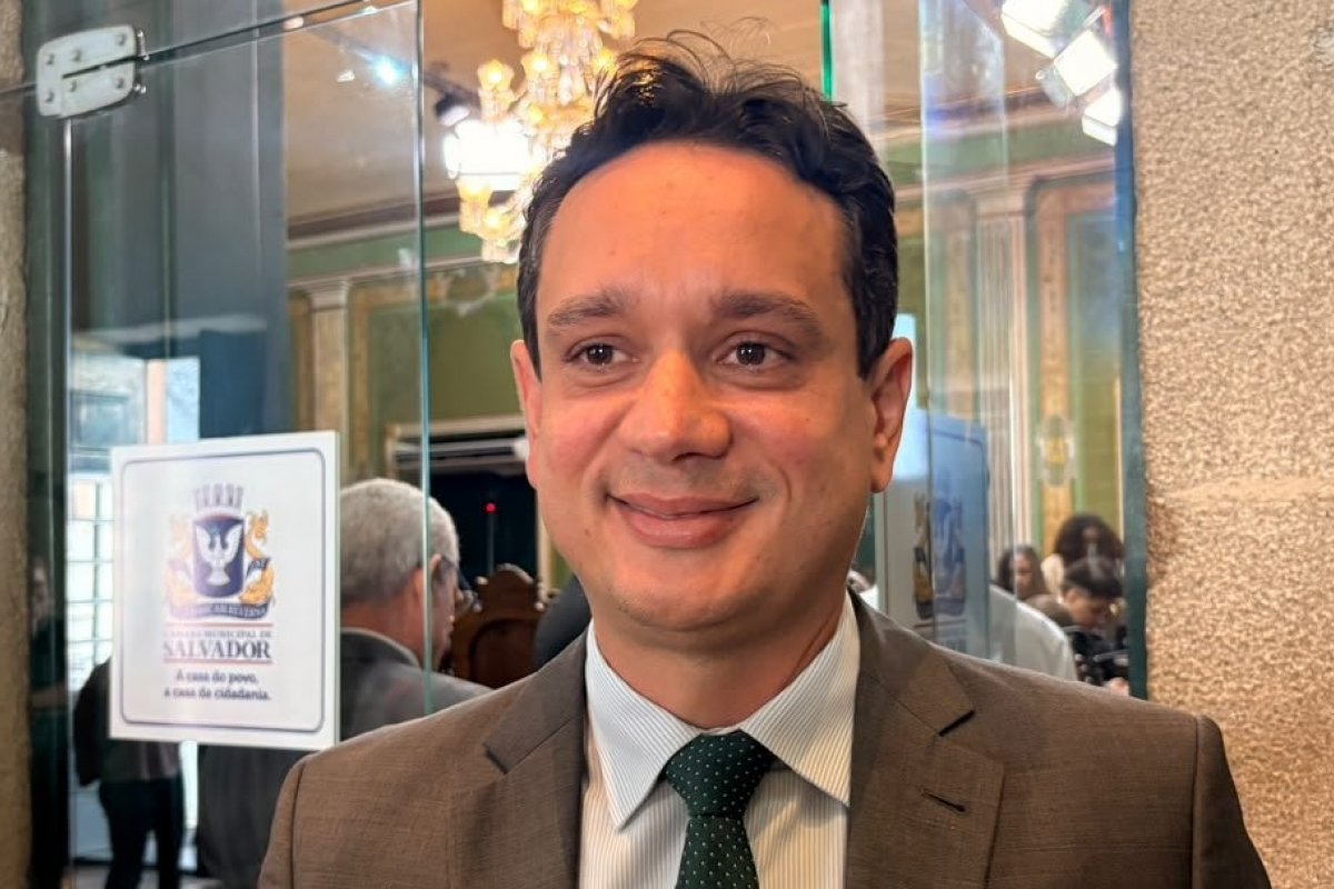 Vídeo: André Fraga diz sofrer "perseguição política" após ter candidatura barrada por federação do PT