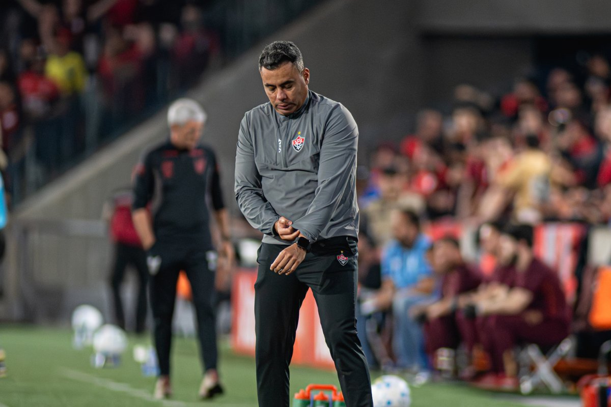 Jair Ventura mantém confiança em reação do Vitória e acredita em classificação na Copa do Brasil