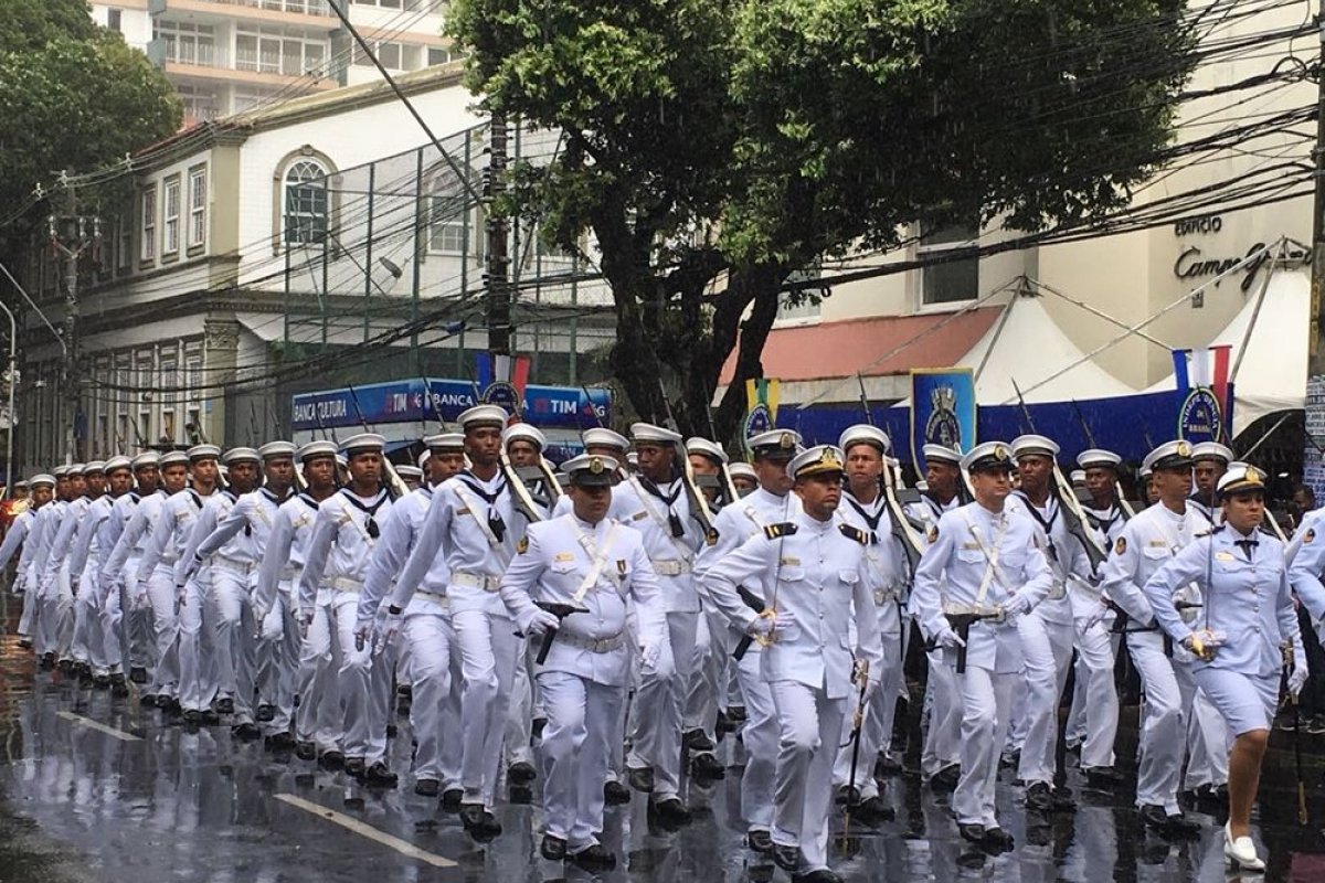 Marinha adia provas para o serviço militar voluntário de praças 