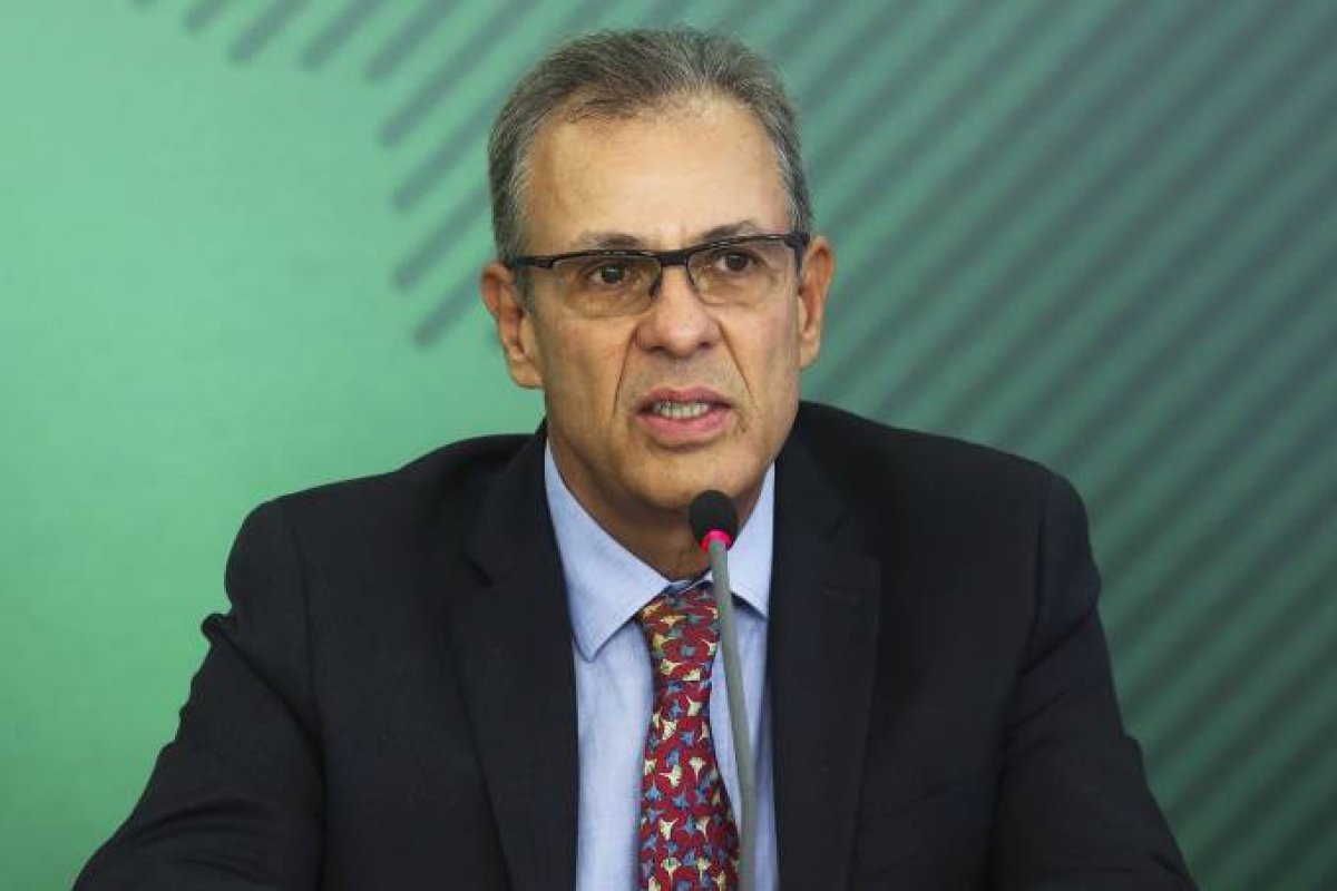 Ministro de Minas e Energia, Bento Albuquerque, está com coronavírus