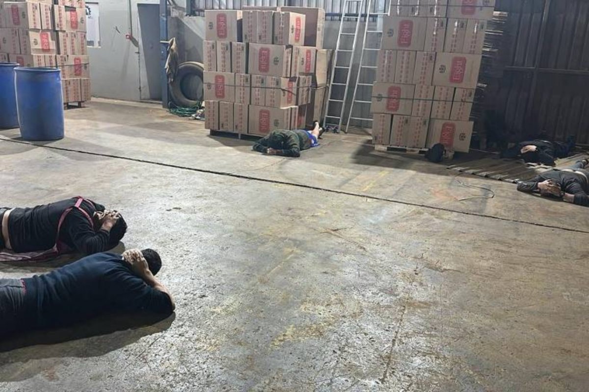 Avanço do crime organizado impulsiona falsificação de cigarros paraguaios no Brasil