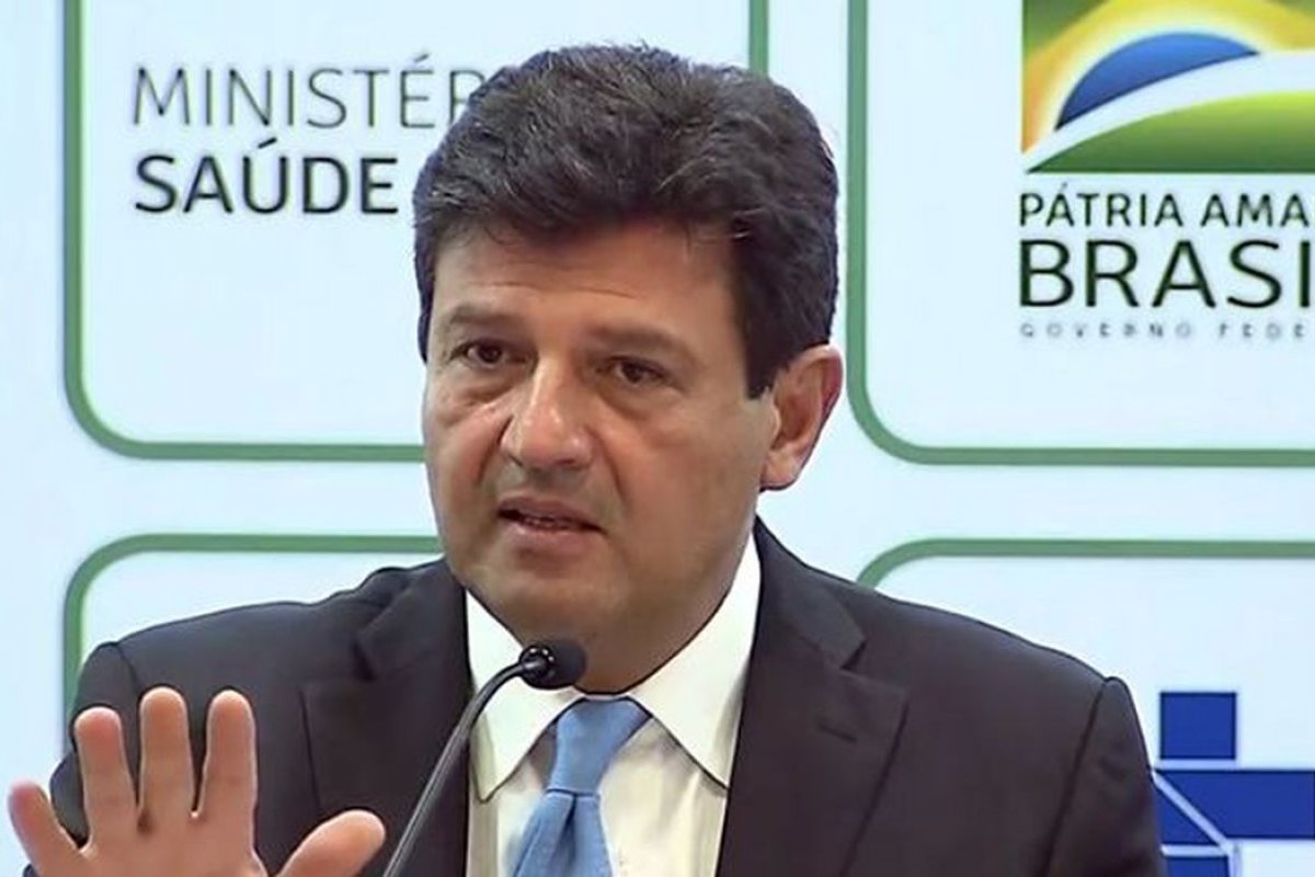 Mandetta anuncia chegada da vacina contra a gripe
