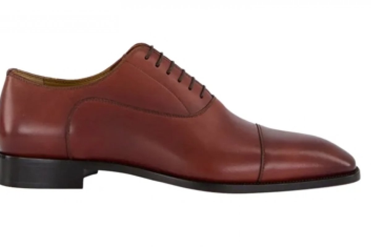 Christian Louboutin apresenta opções de sapatos masculinos que reinventam os clássicos da alfaiataria!