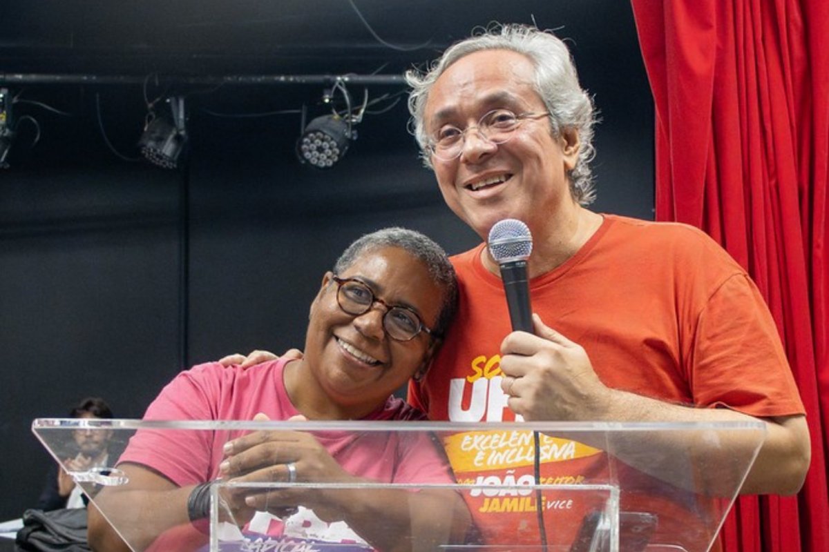 João Carlos Salles é nomeado reitor da UFBA pela terceira vez após eleição inédita