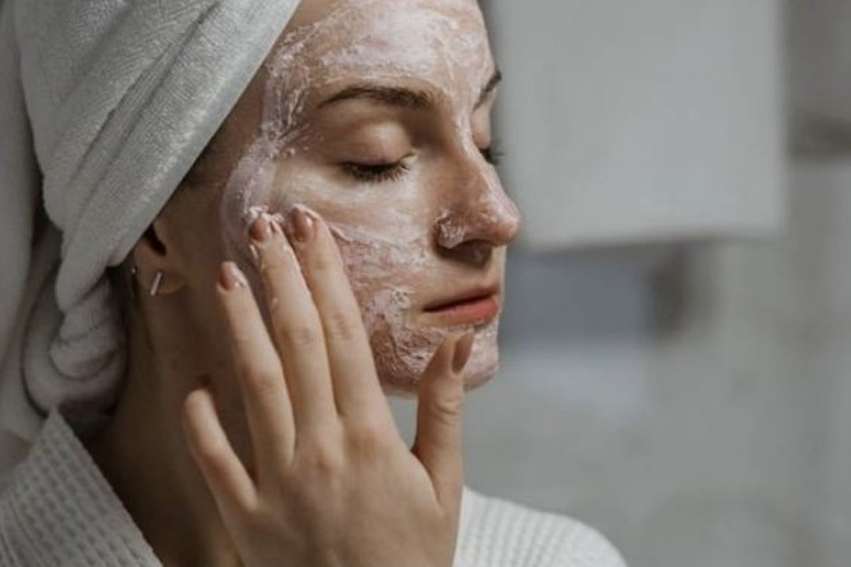 Pele sofre com a mudança de temperatura? Veja 6 cuidados para evitar ressecamento e irritações! 