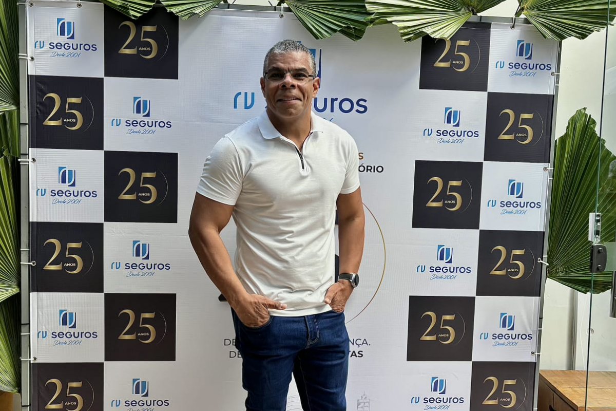 Corretora baiana celebra 25 anos no mercado com nova sede no Caminho das Árvores!