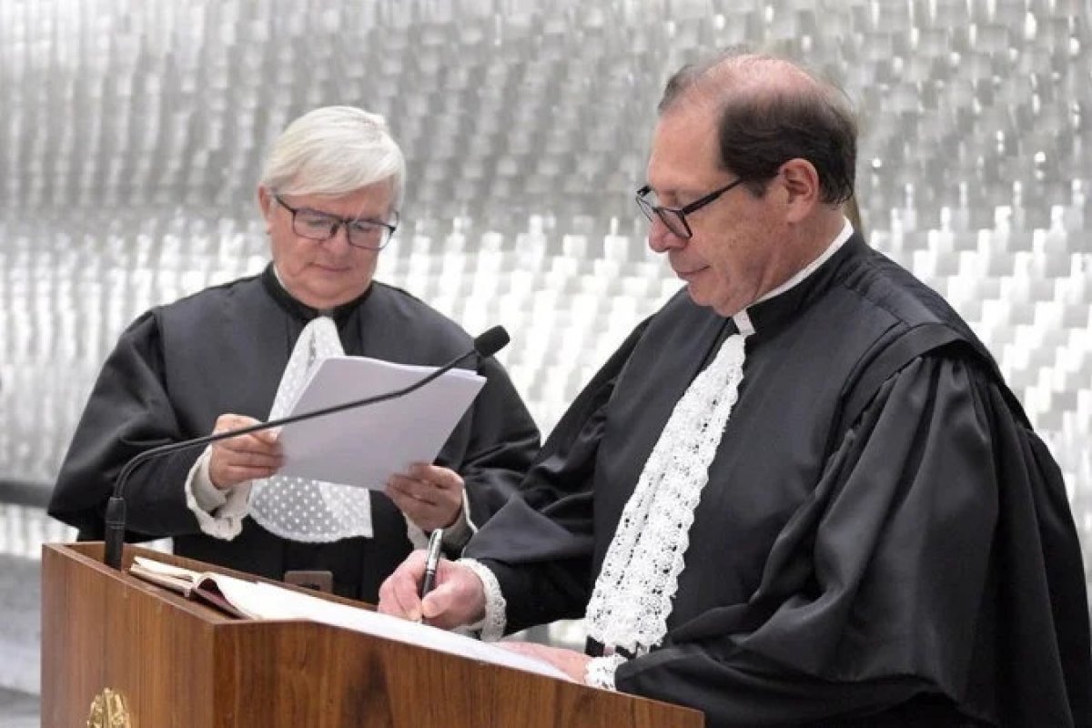 Luís Felipe Salomão toma posse na presidência do STJ