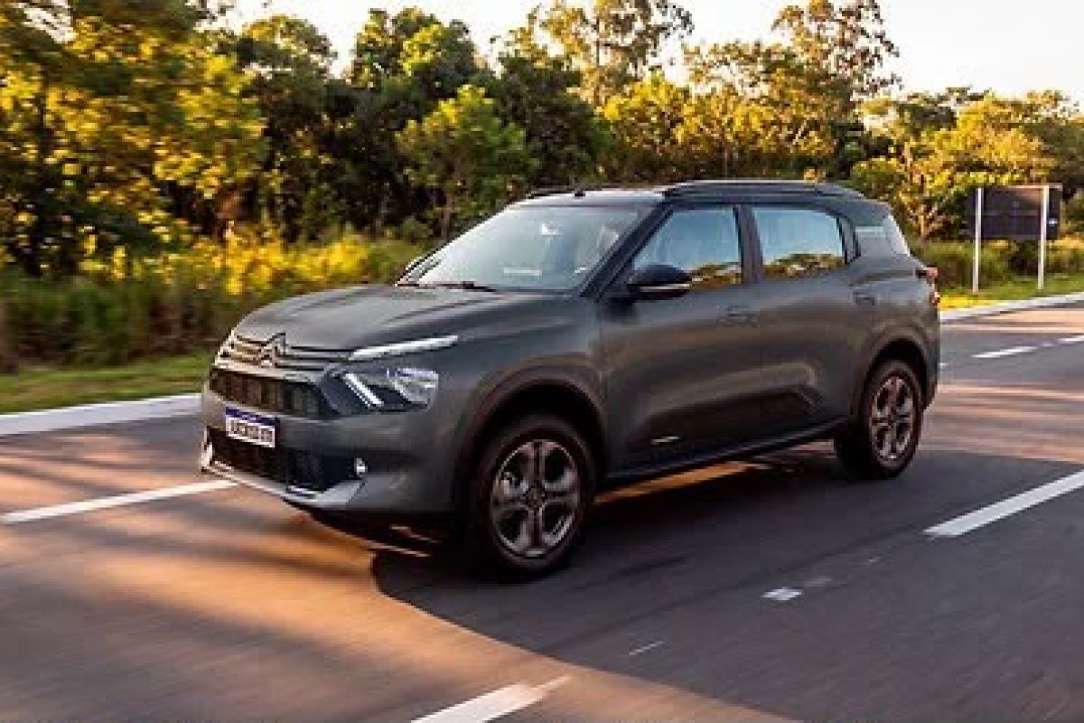 Citroën Basalt 2027 ganha versão Dark Edition MT: Aircross 2027 também tem mudanças