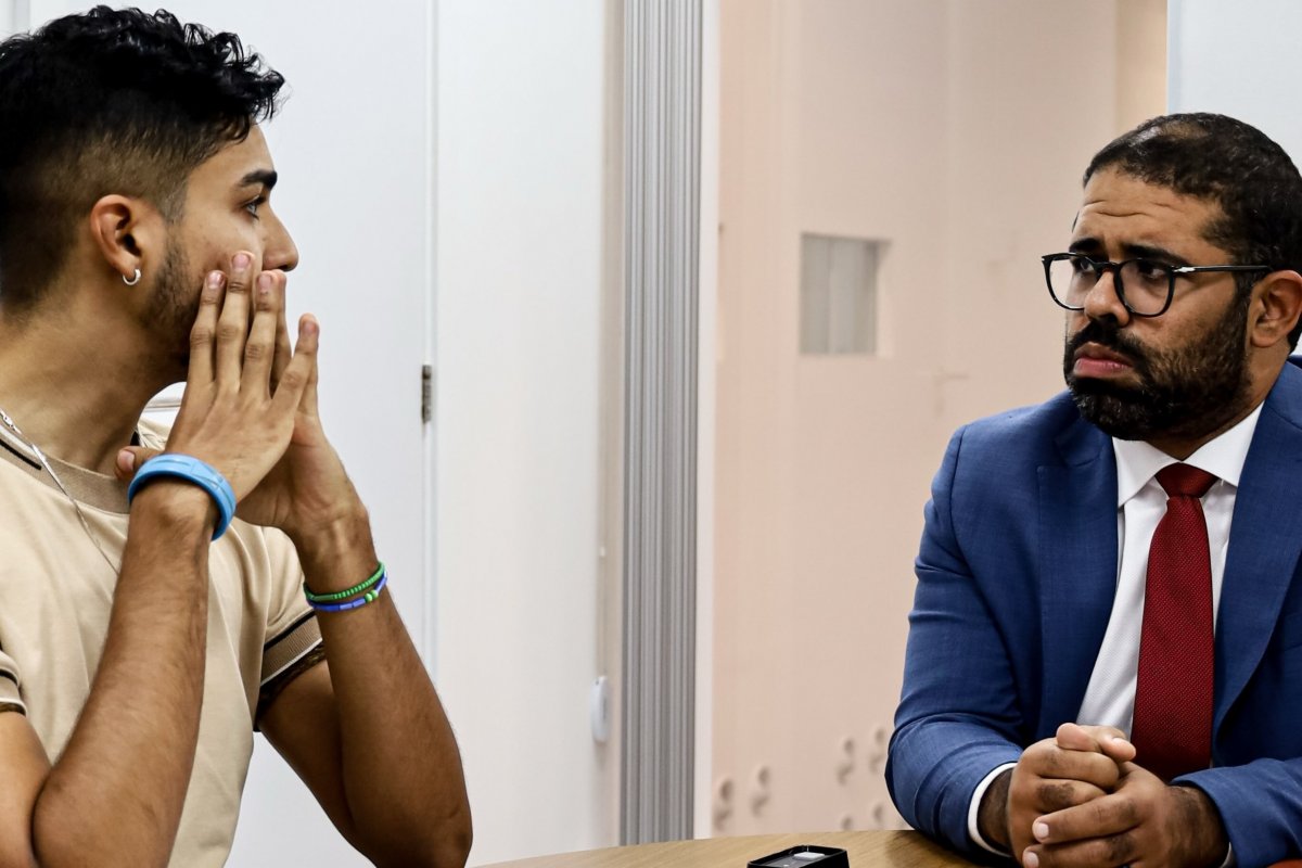 Secretário diz que agressão de deputado contra estudantes na UFBA ameaça a democracia: "Conduta absolutamente inadequada"
