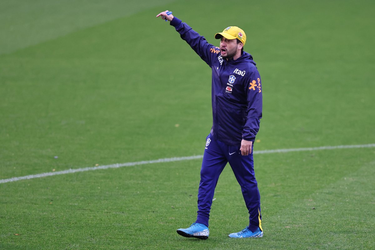 Arthur Elias destaca planejamento do Brasil após definição do caminho na Copa do Mundo
