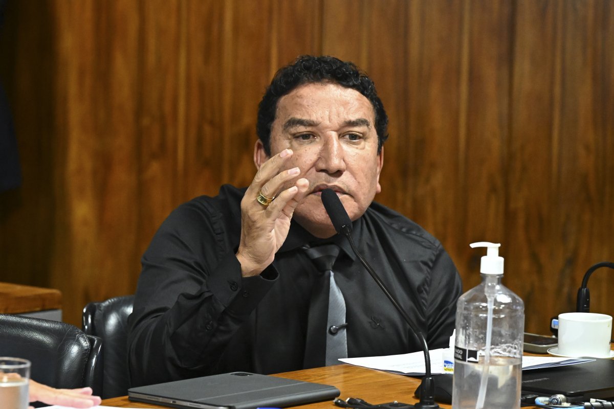 Magno Malta recusa acordo do Ministério Público em processo de acusação por agredir técnica de enfermagem
