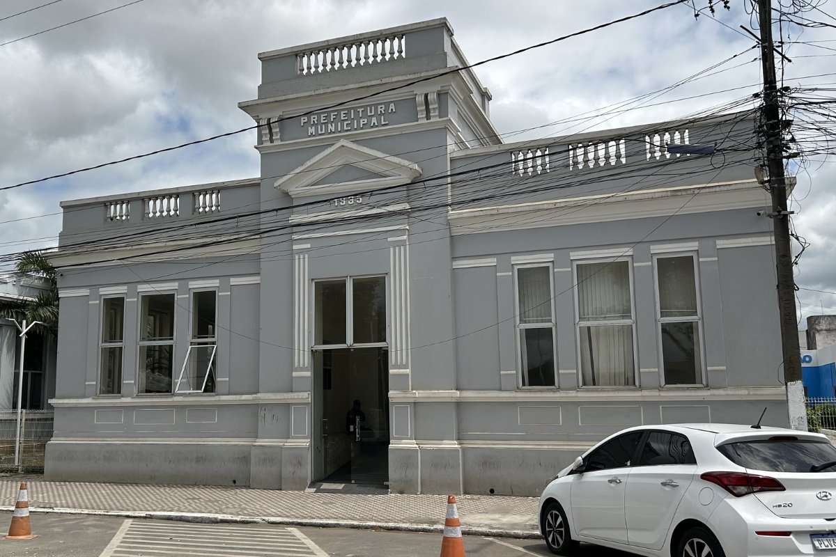 Prefeitura de Santo Estêvão é alvo de representação por suposto vazamento de dados de pacientes da rede pública