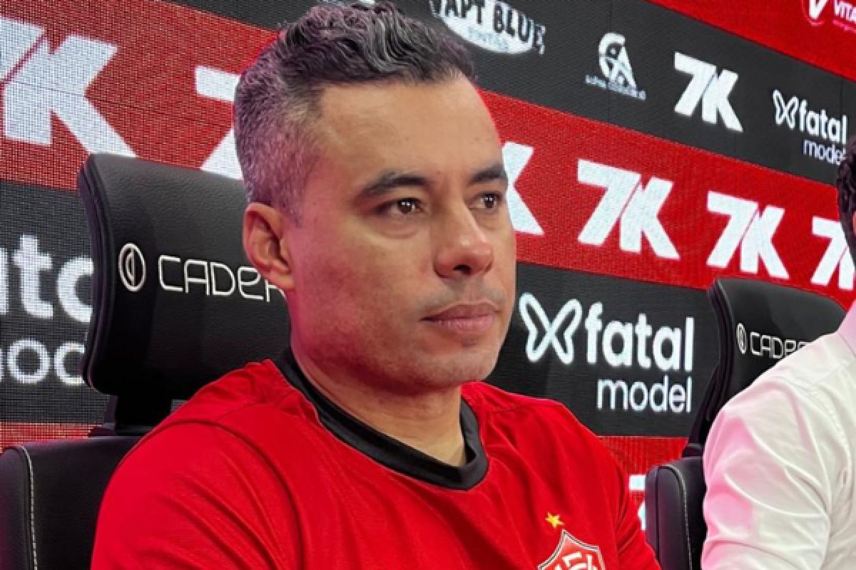 Após derrota no clássico, Jair Ventura já pensa no Vasco pela Copa do Brasil: "Vamos lá buscar a vitória"