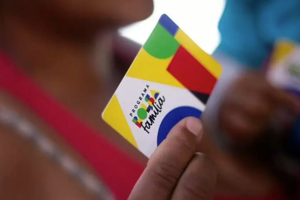 Beneficiários unipessoais voltam a crescer no Bolsa Família perto da eleição