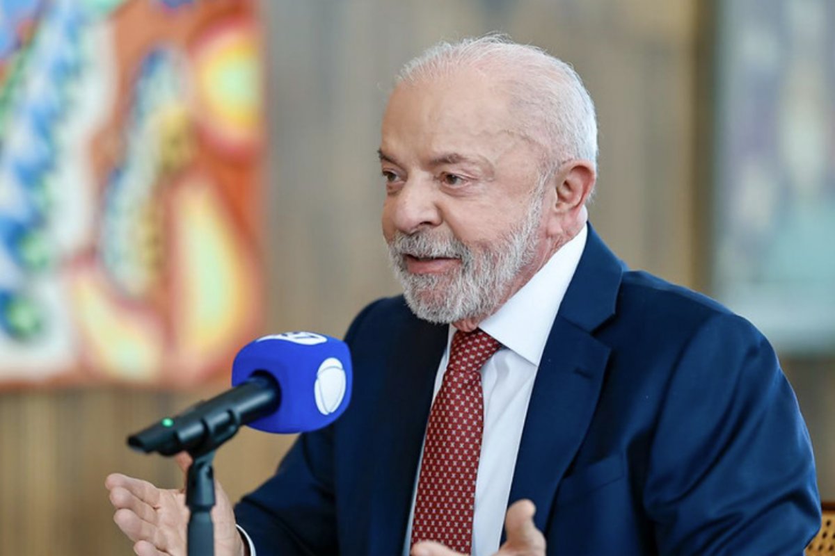 Fim da taxa das blusinhas deve ser anunciado pelo presidente Lula nesta quarta-feira (26)