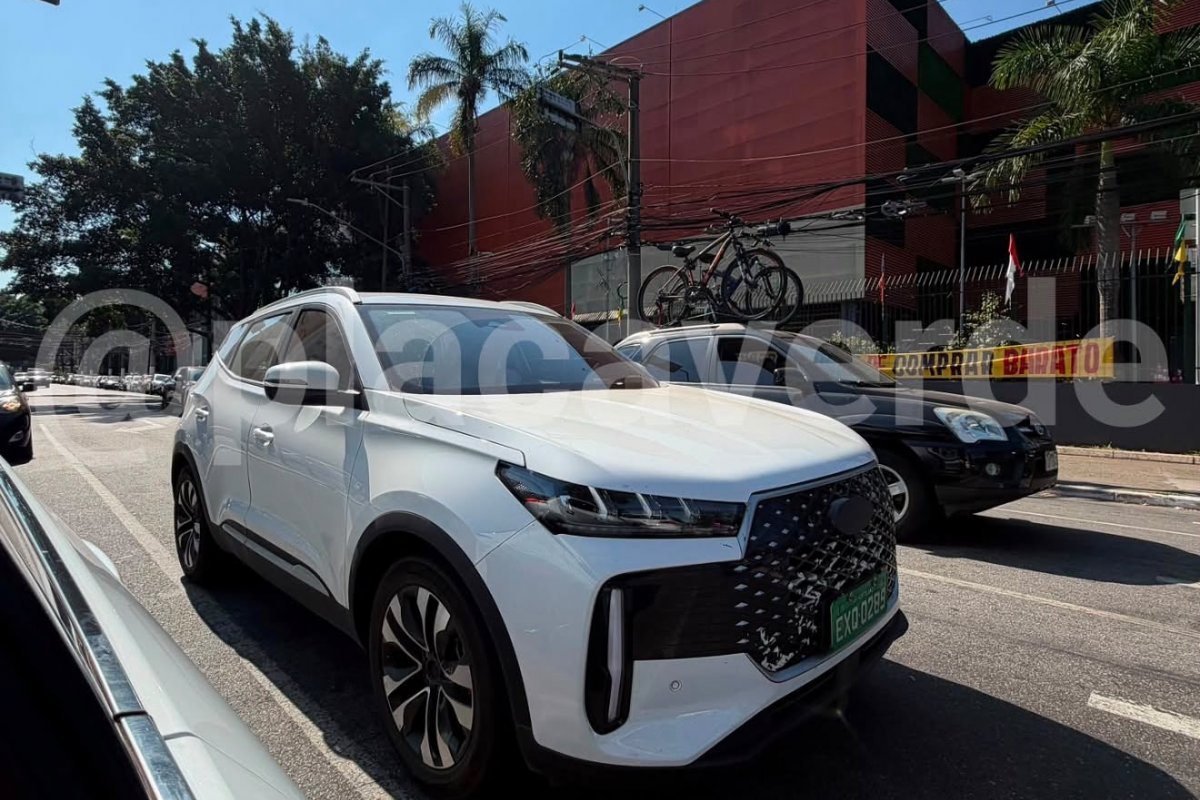 Tiggo 7 Sport virá por menos de R$ 150 mil e terá opção híbrida em breve