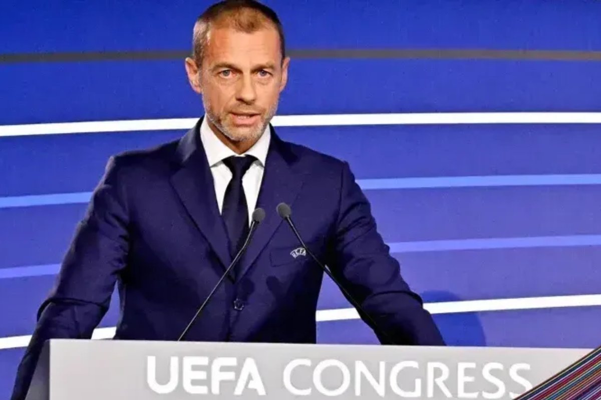 Ceferin descarta candidatura à presidência da Fifa e aumenta pressão sobre Infantino