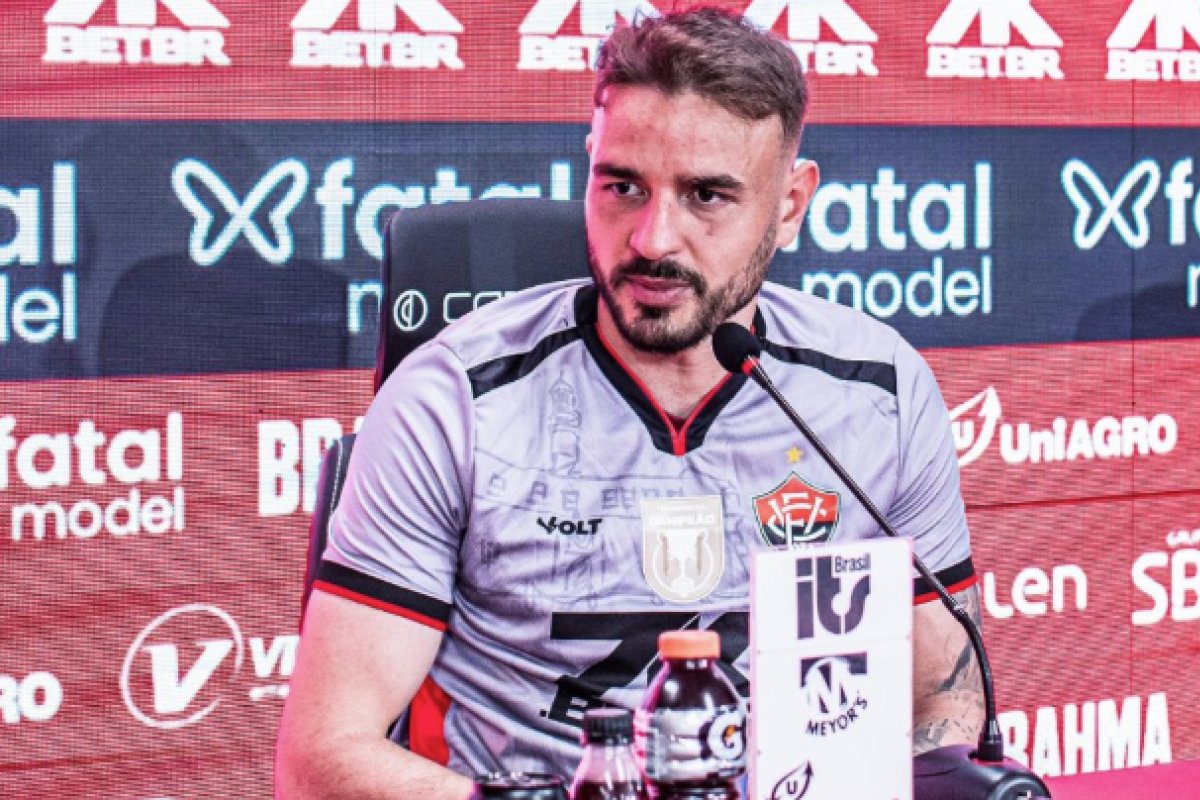 Vitória anuncia rescisão em comum acordo com o goleiro Gabriel Vasconcellos 