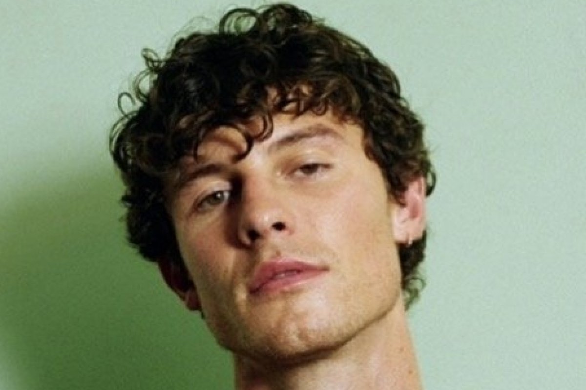 Gucci reúne Shawn Mendes, Jin, Tom Brady e outros nomes globais, e especialista aponta estratégia por trás da escolha!,