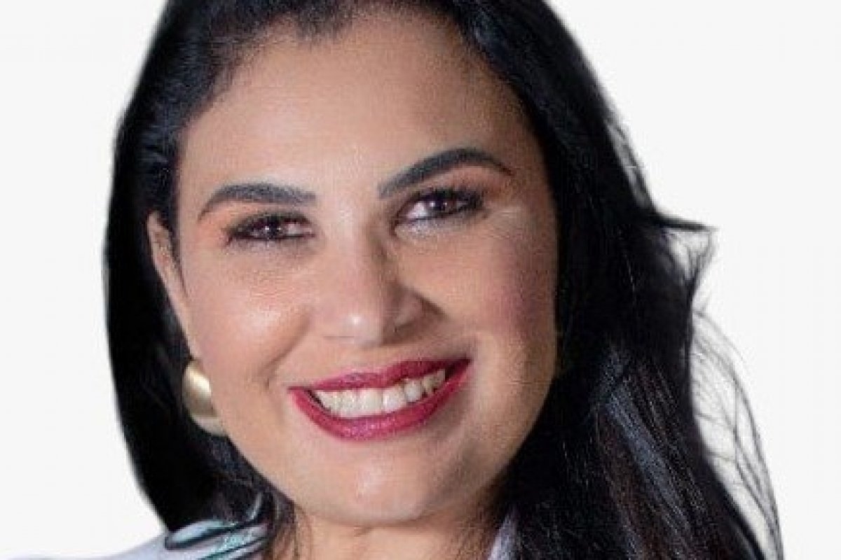 Fonoaudiologia ajuda a recuperar função e qualidade vocal após efeitos do tabagismo, mas rouquidão persistente exige investigação!