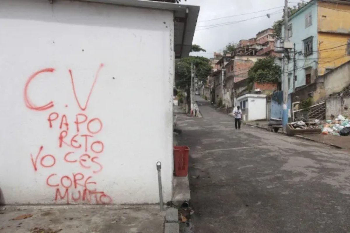 PM faz operação para impedir disputas territoriais entre organizações criminosas no Rio de Janeiro