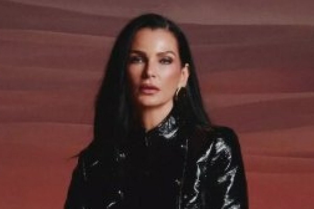 Fernanda Motta aposta em full look all black para evento da Louis Vuitton em São Paulo! 