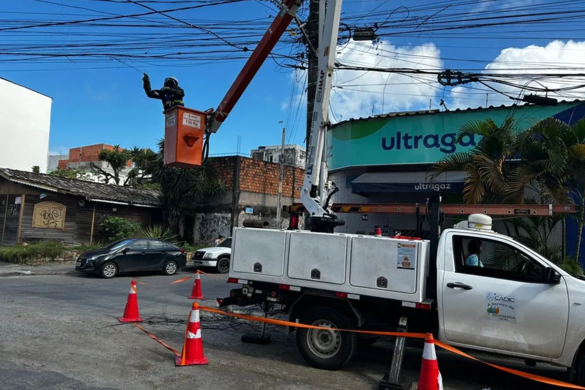 Salvador tem 12 bairros afetados por suspensão no fornecimento de energia nesta quinta-feira (27)