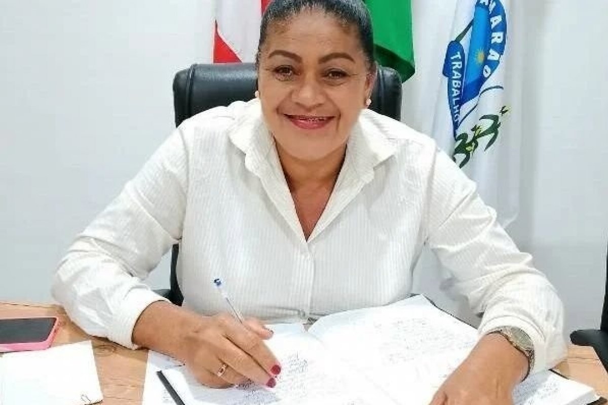 Vereadora é afastada de presidência de Câmara na Bahia após se eleger pela 3ª vez consecutiva ao cargo