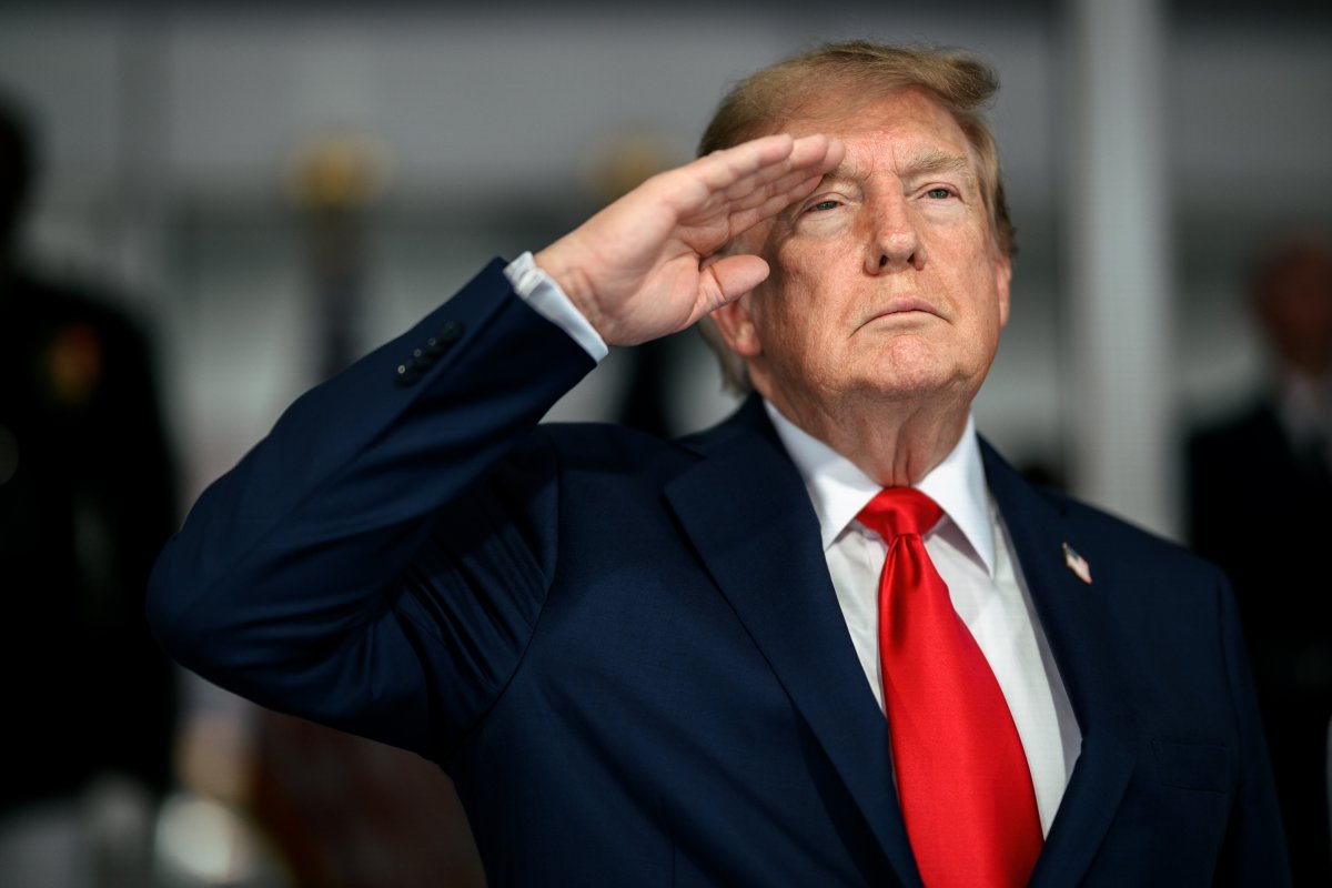 Trump assina acordo com Venezuela para obter petróleo do país