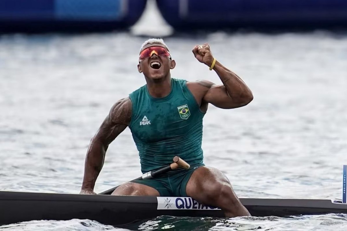 Isaquias Queiroz conquista ouro no C1 500m no Mundial de Canoagem