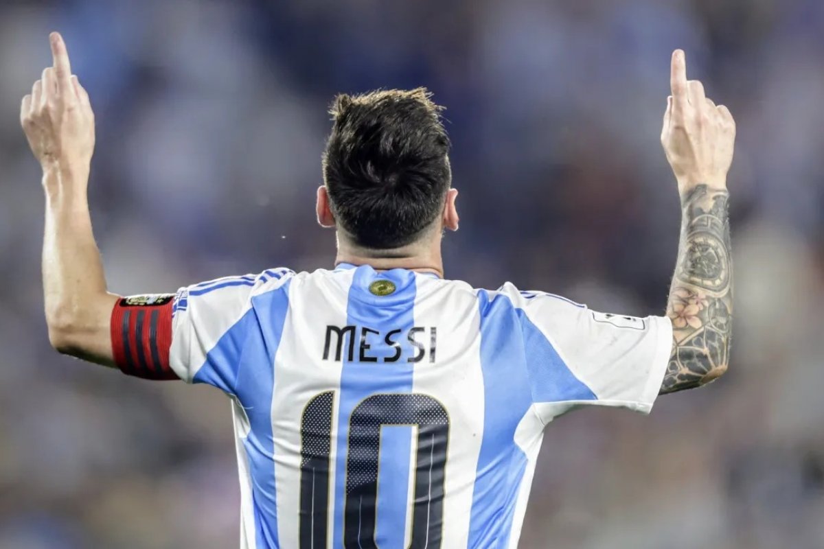 Lionel Messi anuncia aposentadoria da seleção argentina
