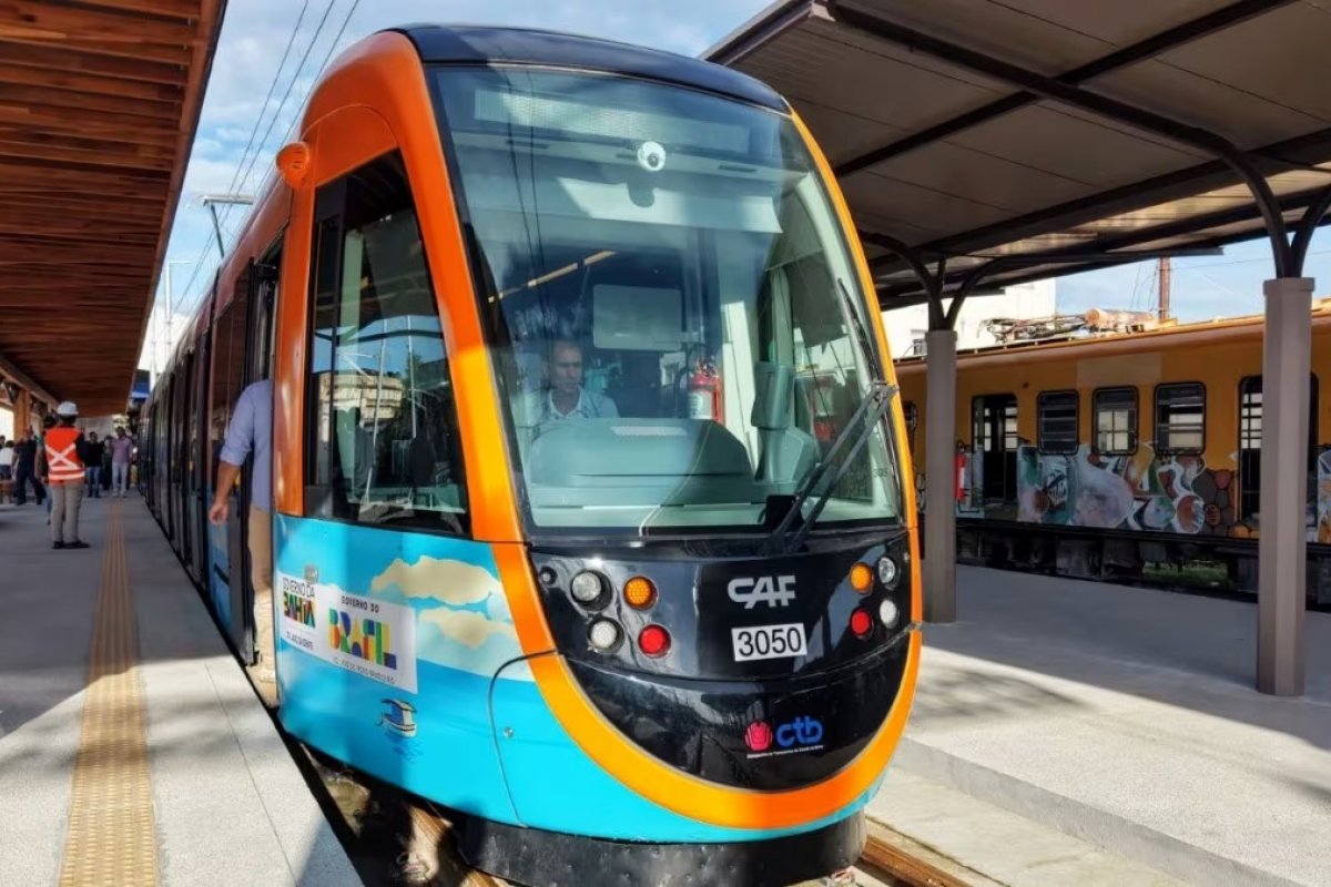 VLT de Salvador chega a nova parada em Plataforma a partir desta terça-feira (1º)