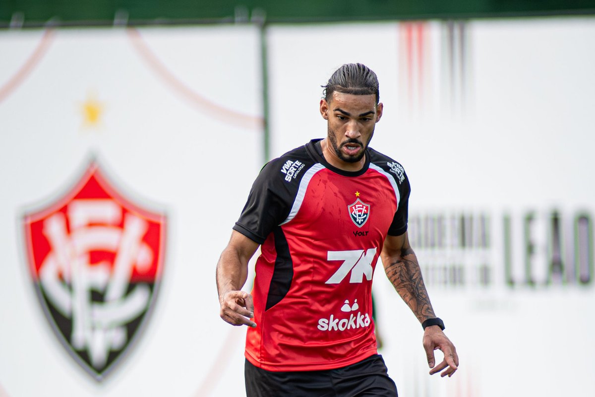 Vitória volta a ter transfer ban na Fifa por dívida de R$70 mil 