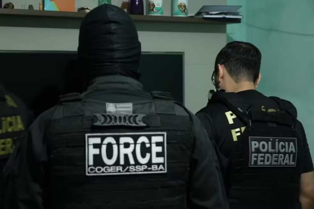 Operação investiga sargento da PM e servidores do Detran por fraude de veículos na Bahia 